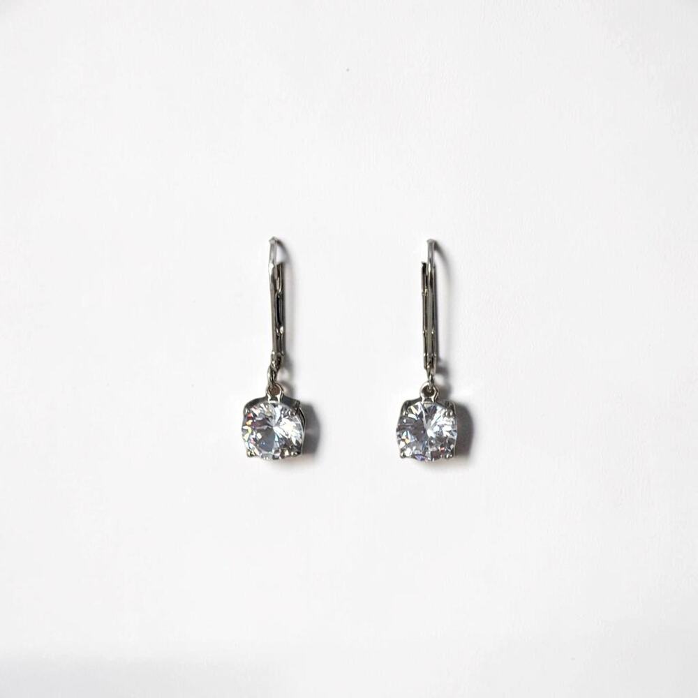 Women Classy Dangle Earrings